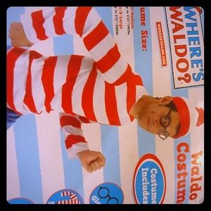 "Where's Waldo" costume